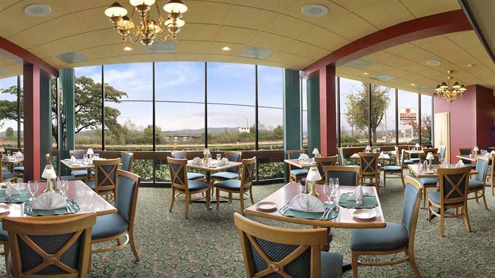 Red Lion Hotel Coos Bay Kültér fotó