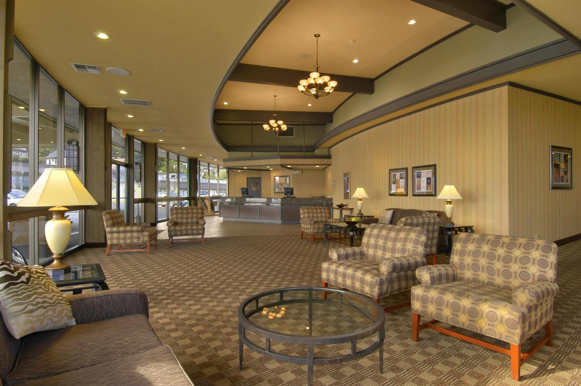 Red Lion Hotel Coos Bay Beltér fotó